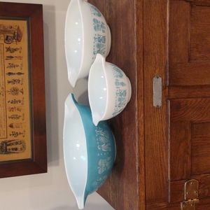 Vintage Pyrex Bowls - Butterprint Pattern